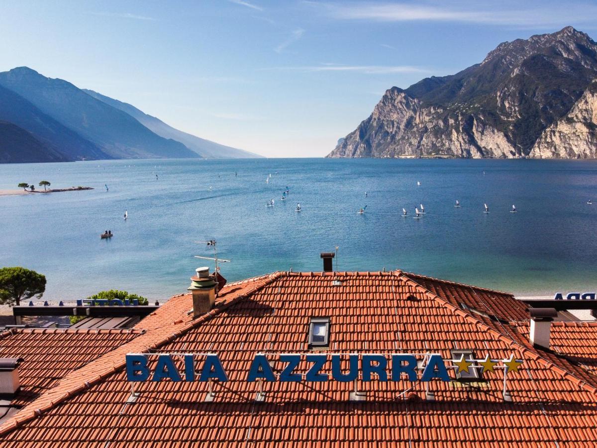 Hotel Baia Azzurra - Lake Front Torbole Sul Garda Екстериор снимка